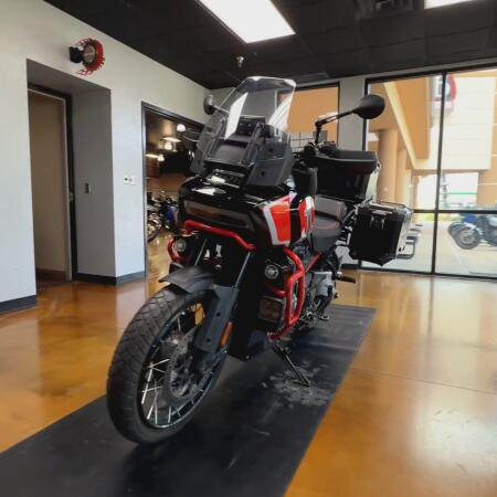 2024 Harley-Davidson® CVO™ Pan America® Legendary Orange thumb 3