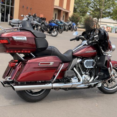 2017 Harley-Davidson® Ultra Limited FLHTK Two-Tone Mysterious Red Sunglo/Velocity Red Sunglo 666203 thumb 2