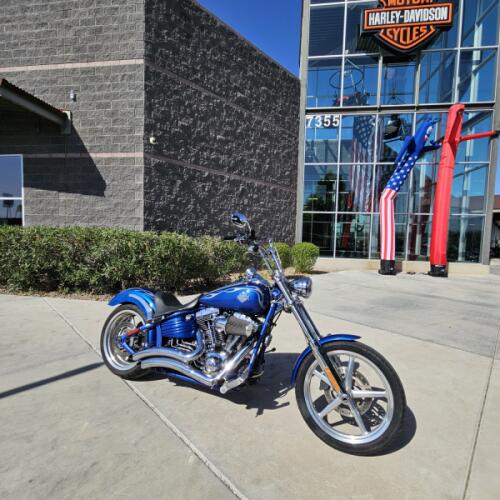 FXCWC 2009 Softail® Rocker™ C thumb 2