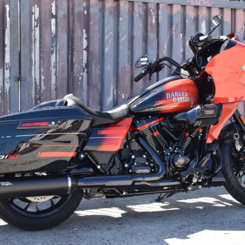 2026 Harley-Davidson® CVO Road Glide ST FLTRXSTSE thumb 2