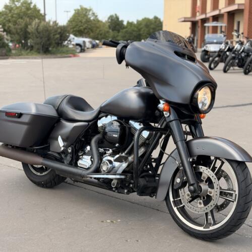 2015 Harley-Davidson® Street Glide® FLHX Charcoal Satin 629691 thumb 3