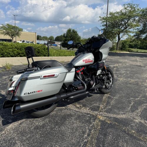 FLTRXSTSE 2025 CVO™ Road Glide™ ST thumb 3