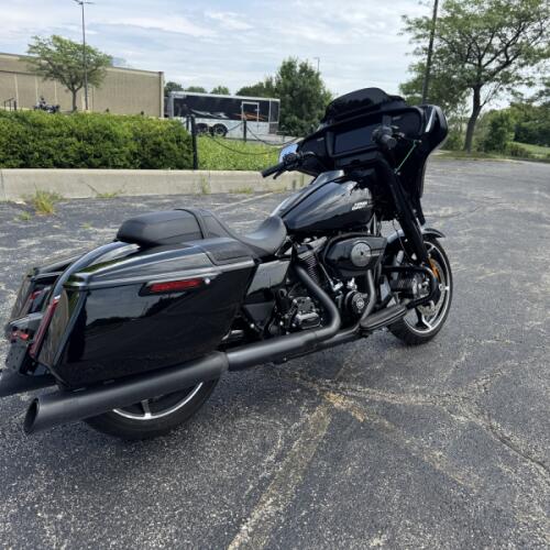 FLHX 2024 Street Glide® thumb 3