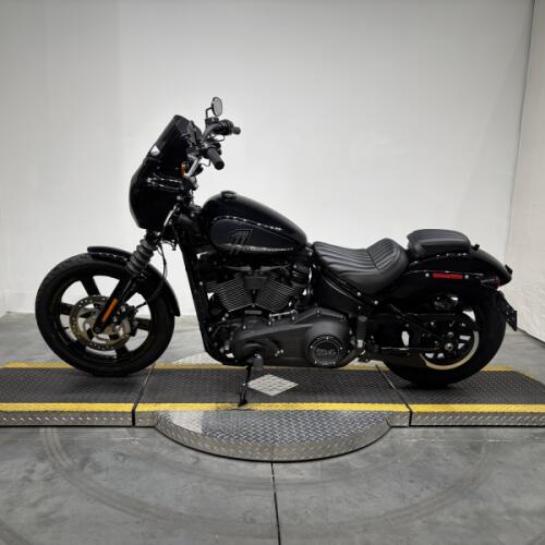 2024 Harley-Davidson® Street Bob® 114 Vivid Black thumb 0