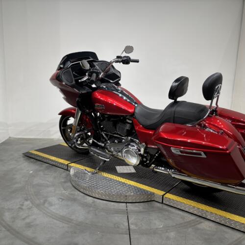 FLTRX 2025 Road Glide™ thumb 1