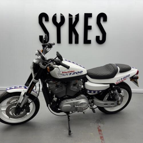2009 Harley-Davidson Sportster XR1200 in Custom White Paint thumb 2