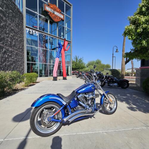 FXCWC 2009 Softail® Rocker™ C thumb 1