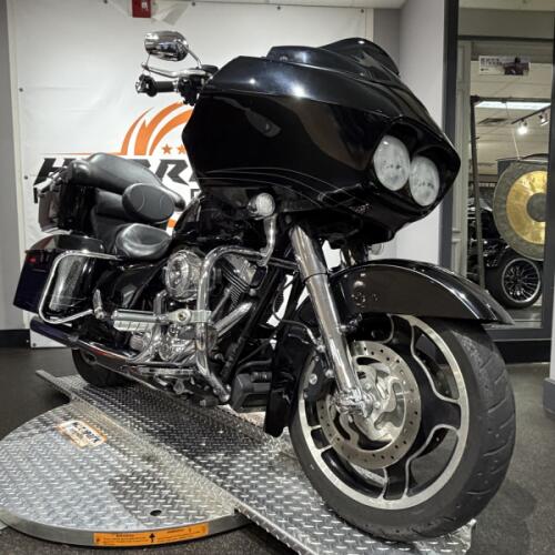 2013 Harley-Davidson® Road Glide® Custom FLTRX thumb 3