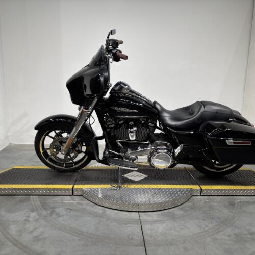 FLHX 2020 Street Glide® thumb 0