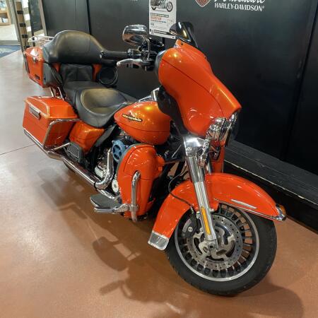 2012 Harley-Davidson® Electra Glide® Ultra Limited FLHTK  thumb 3