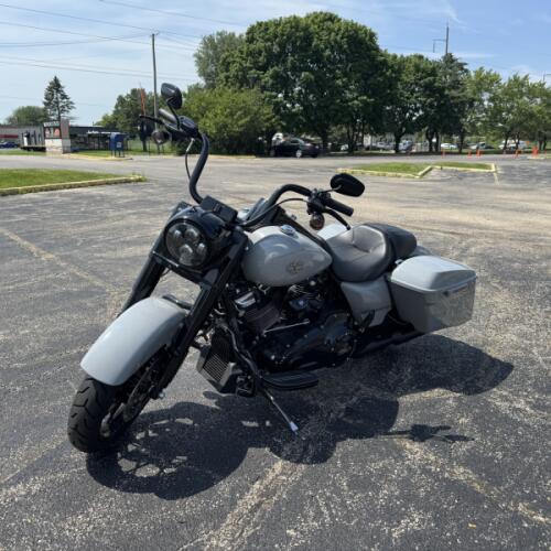 FLHRXS 2024 Road King™ Special thumb 1