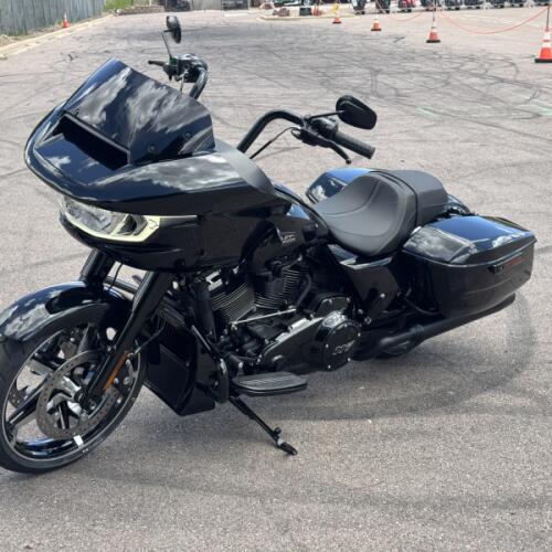 2026 Harley-Davidson® Road Glide® thumb 1