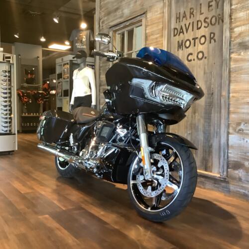 Harley-Davidson® Road Glide® 2026 FLTRX T43-26 Midnight Ember thumb 3