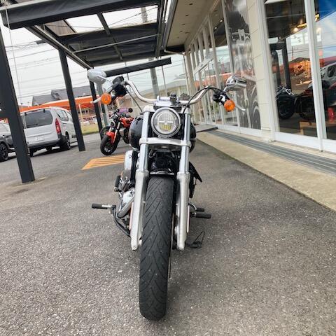 2018 Harley-Davidson® Low Rider® Vivid Black thumb 2