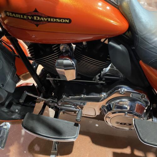 2012 Harley-Davidson® Electra Glide® Ultra Limited FLHTK  thumb 0