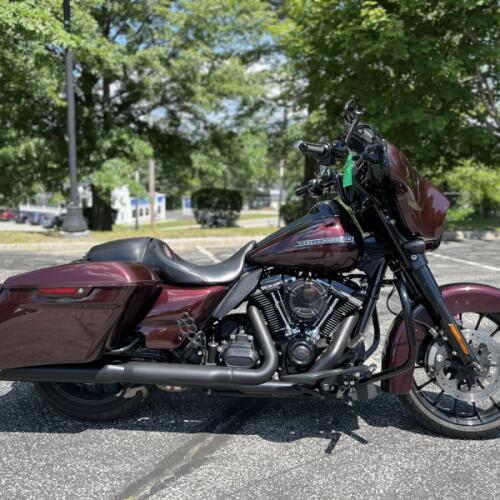 FLHXS 2018 Street Glide® Special thumb 3