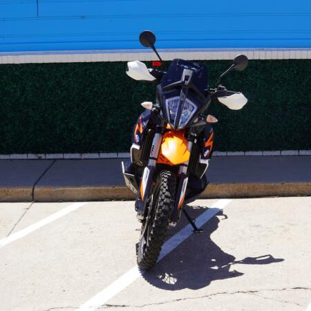 2021 890 Adventure R thumb 3
