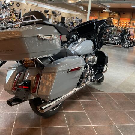 2025 Harley-Davidson® Street Glide® Ultra Billiard Gray thumb 1