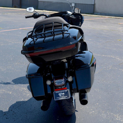 2026 Harley-Davidson® Road Glide Limited Vivid Black Black Trim thumb 1