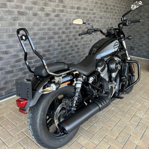 2022 Harley-Davidson® Nightster™ Vivid Black thumb 2