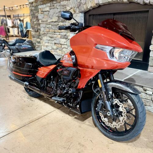 2026 FLTRXSTSE - CVO Road Glide ST thumb 3