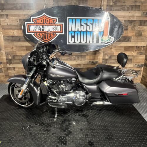 2017 Harley-Davidson® Street Glide® Special Charcoal Denim thumb 2