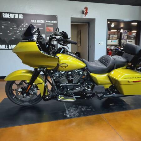 2020 Harley-Davidson® Road Glide® Special Eagle Eye thumb 2