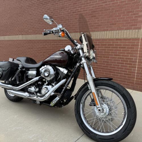 2011 Harley-Davidson® Super Glide® Custom Two-Tone Dark Candy Root Beer/Light Candy Root Beer thumb 3