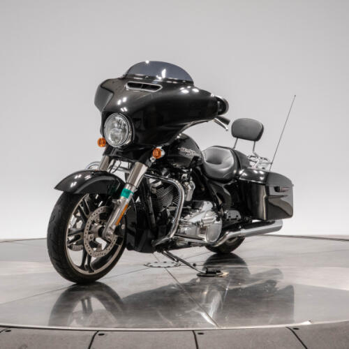 2017 HARLEY-DAVIDSON FLHXS STREET GLIDE SPECIAL in Vivid Black thumb 0