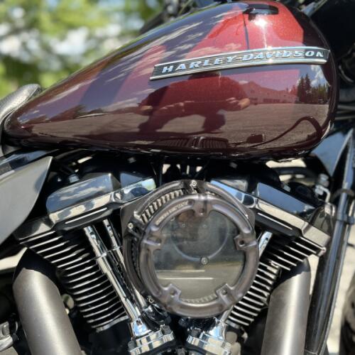 FLHXS 2018 Street Glide® Special thumb 2