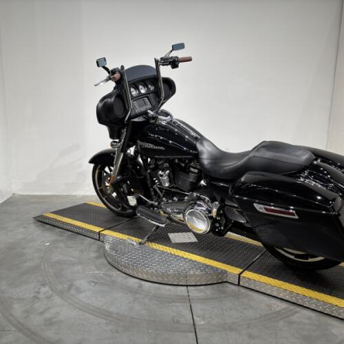 FLHX 2020 Street Glide® thumb 1