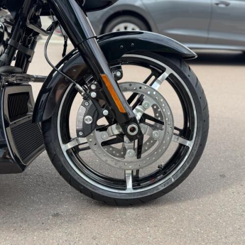 2026 Harley-Davidson® Road Glide® Teal Thunder / Vivid Black Black Trim thumb 2