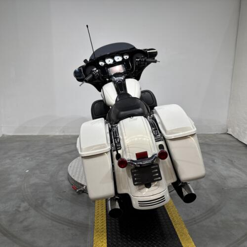 FLHXS 2015 Street Glide® Special thumb 2