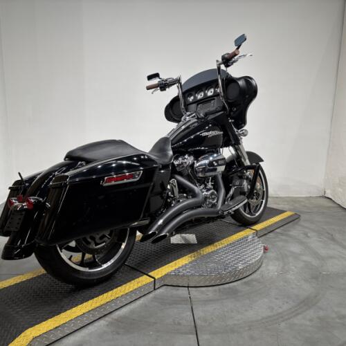 FLHX 2020 Street Glide® thumb 3