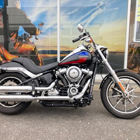 2018 Harley-Davidson® Low Rider® Vivid Black thumb 3