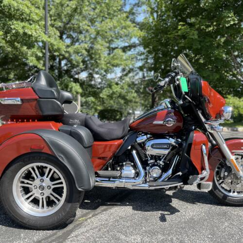 FLHTCUTG 2024 Tri Glide™ Ultra thumb 3