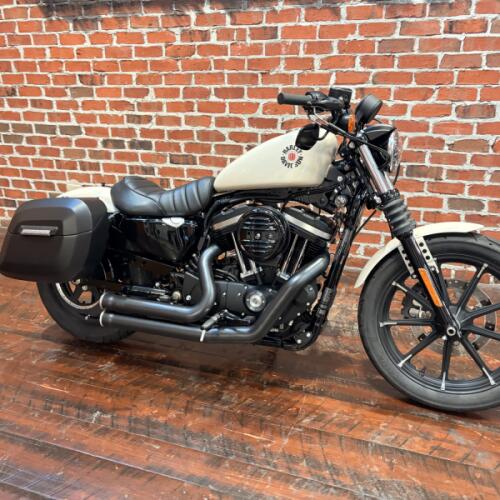 XL 883N 2022 Iron 883™ thumb 3