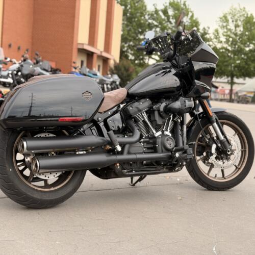 2024 Harley-Davidson® Low Rider® ST FXLRST Vivid Black 020304 thumb 2