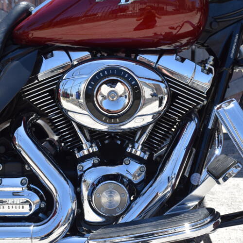 2010 Harley-Davidson® Street Glide® FLHX thumb 2