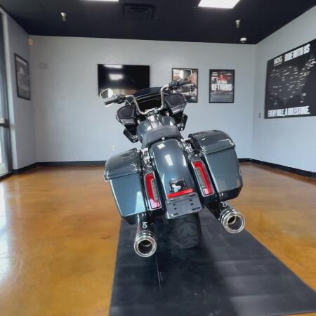2025 Harley-Davidson® Road Glide® Iron Horse Metallic Chrome Trim thumb 2