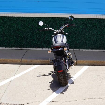 2022 Scrambler Icon Dark thumb 1