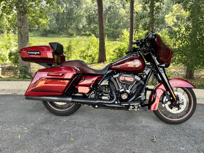 FLHX 2023 Street Glide®