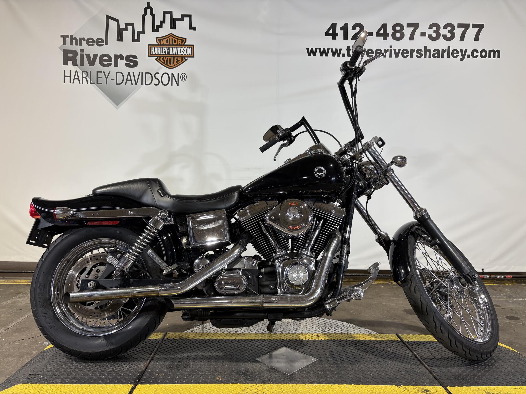 2005 Harley-Davidson® Wide Glide Vivid Black