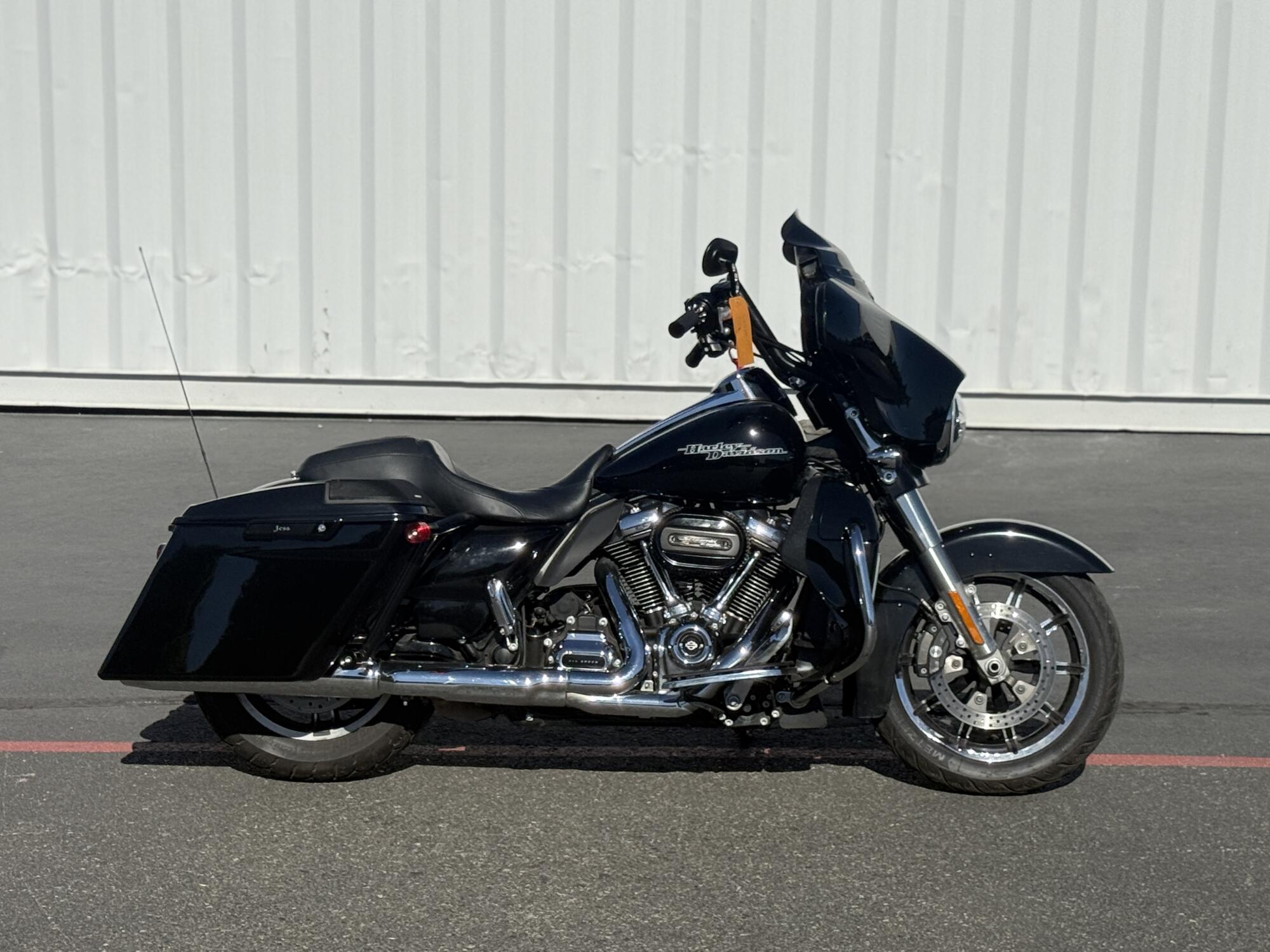 FLHXS 2017 Street Glide® Special