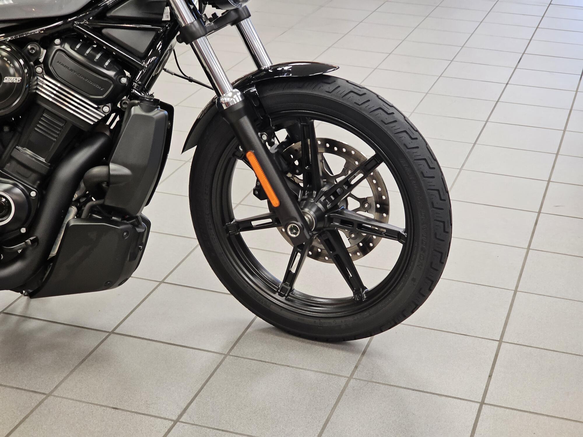 RH975 2026 Nightster®, photo 9