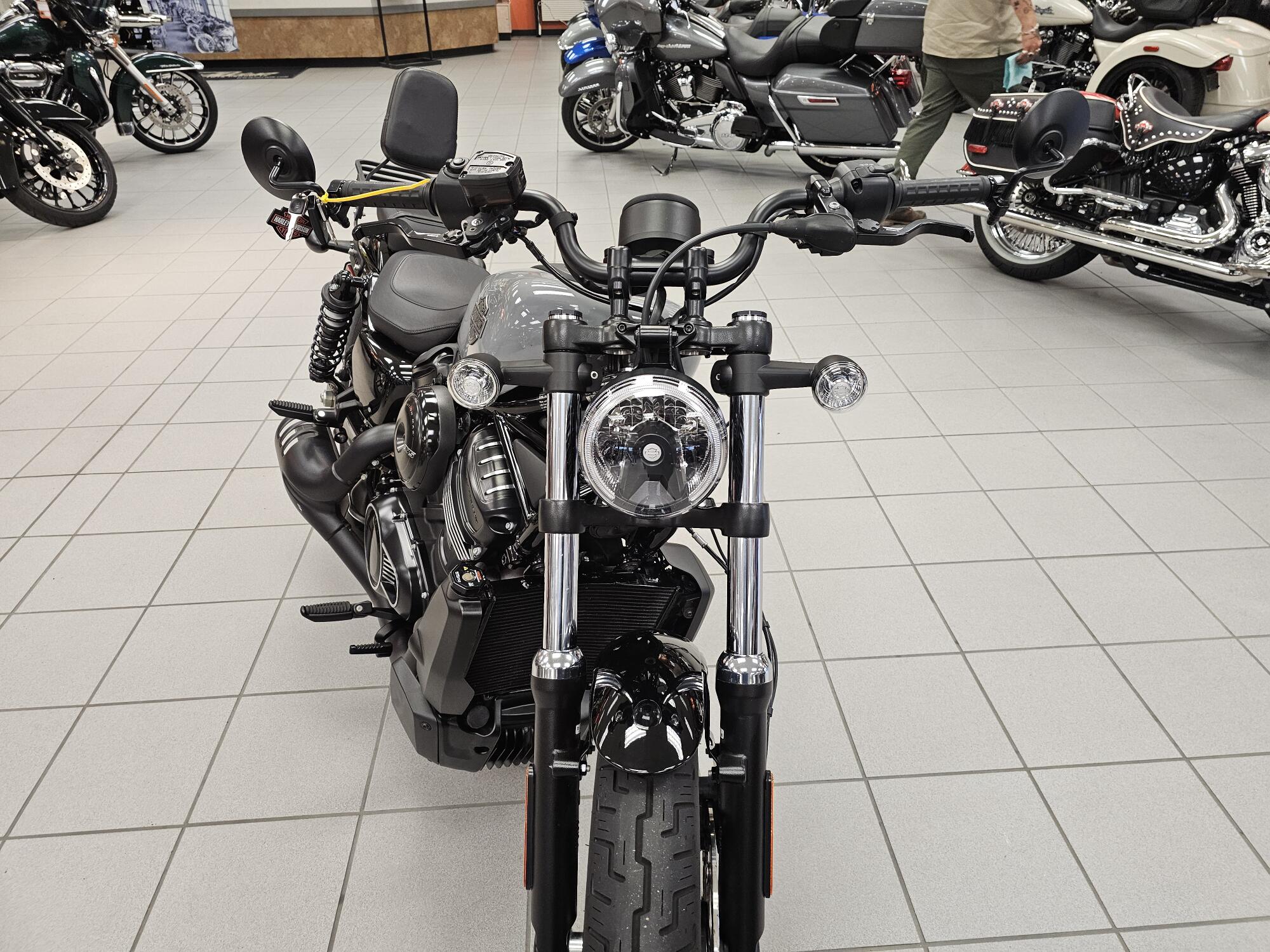 RH975 2026 Nightster®, photo 16