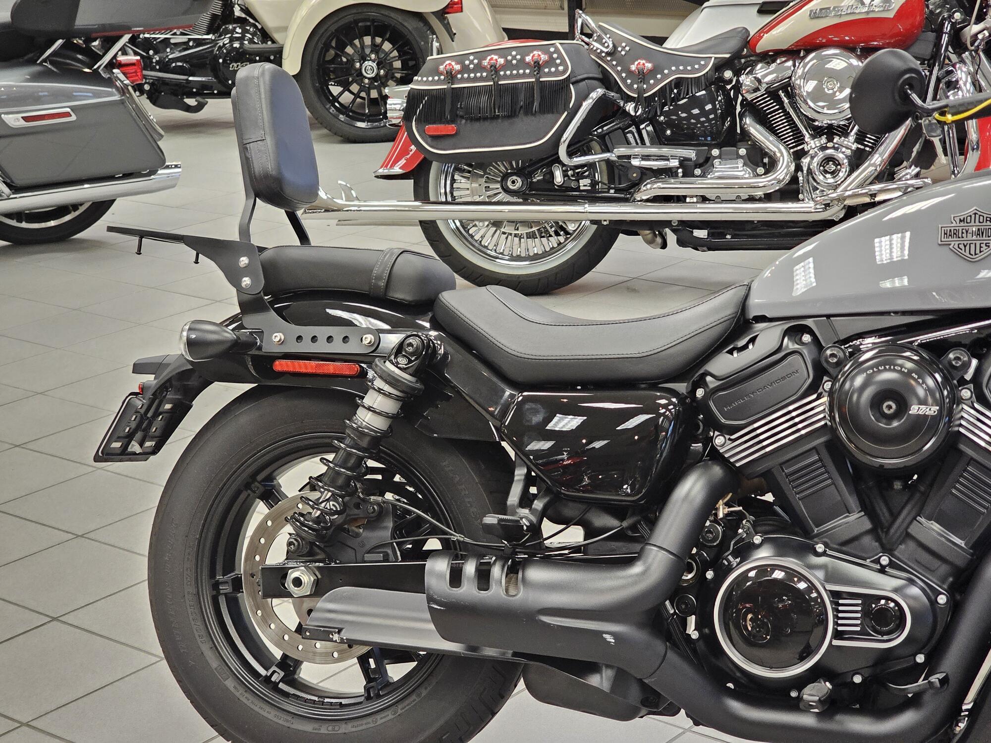RH975 2026 Nightster®, photo 11