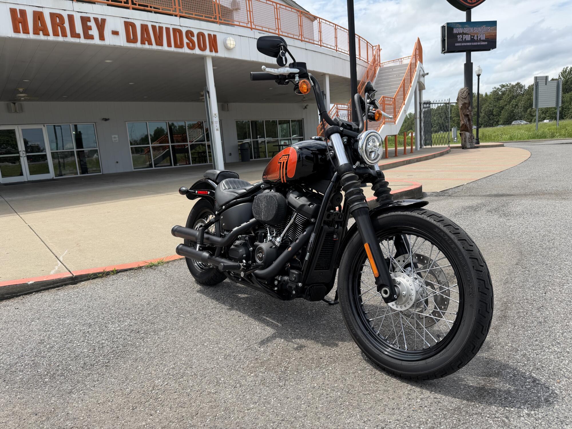 2021 Harley-Davidson® Street Bob® 114 Vivid Black