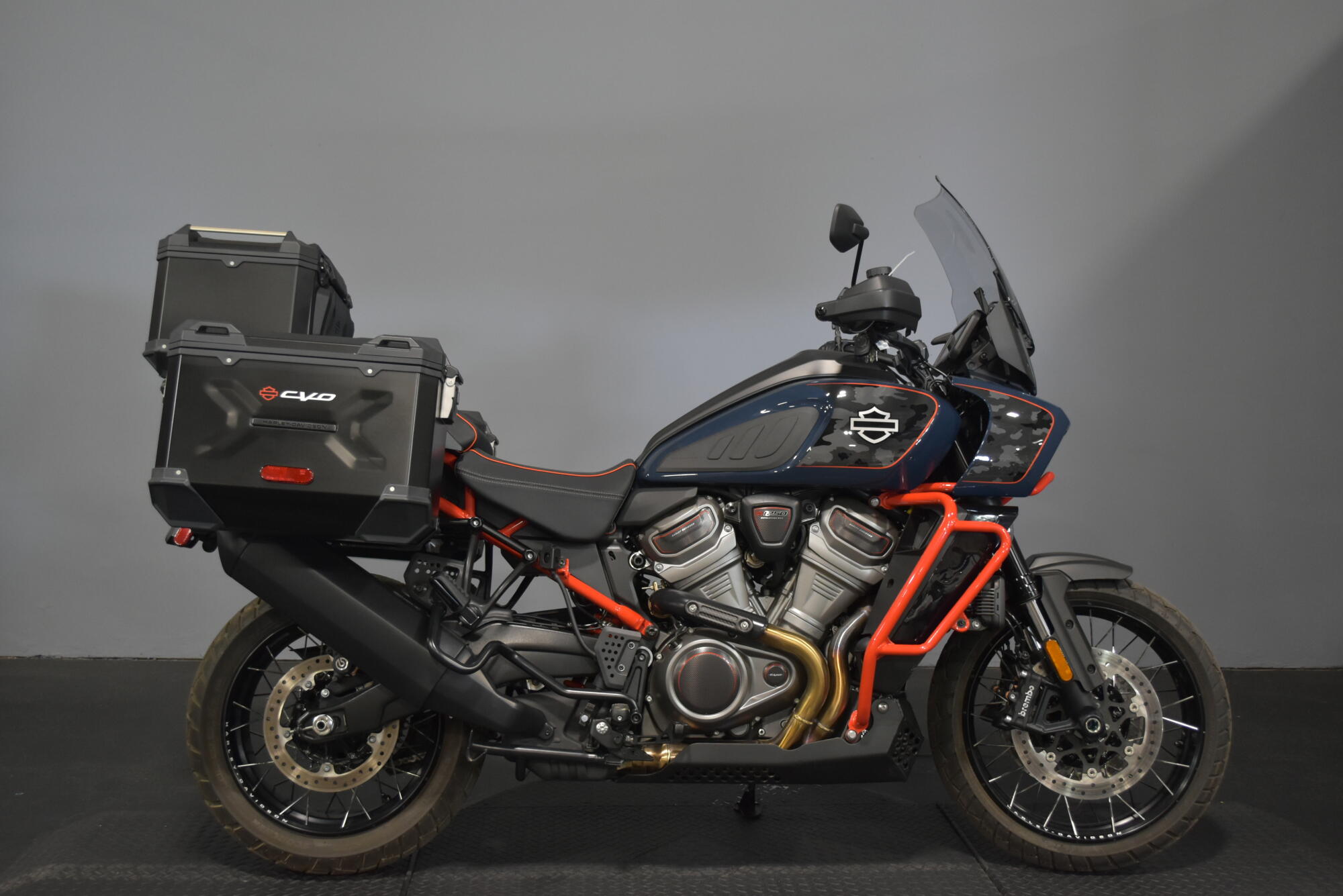 2025 Harley-Davidson® CVO™ Pan America® Carbon Blue