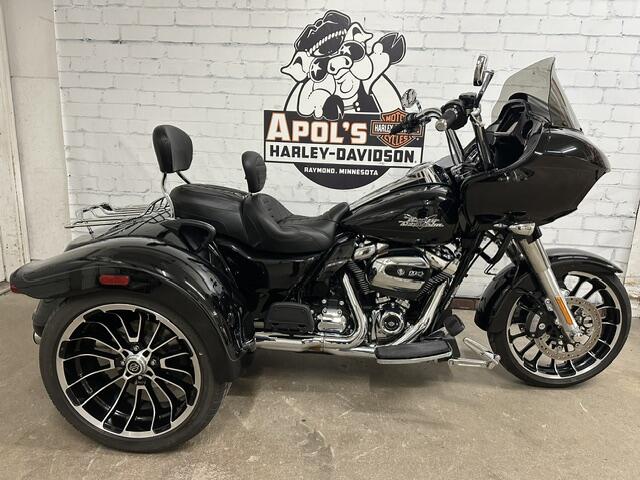 FLTRT 2023 Road Glide® 3
